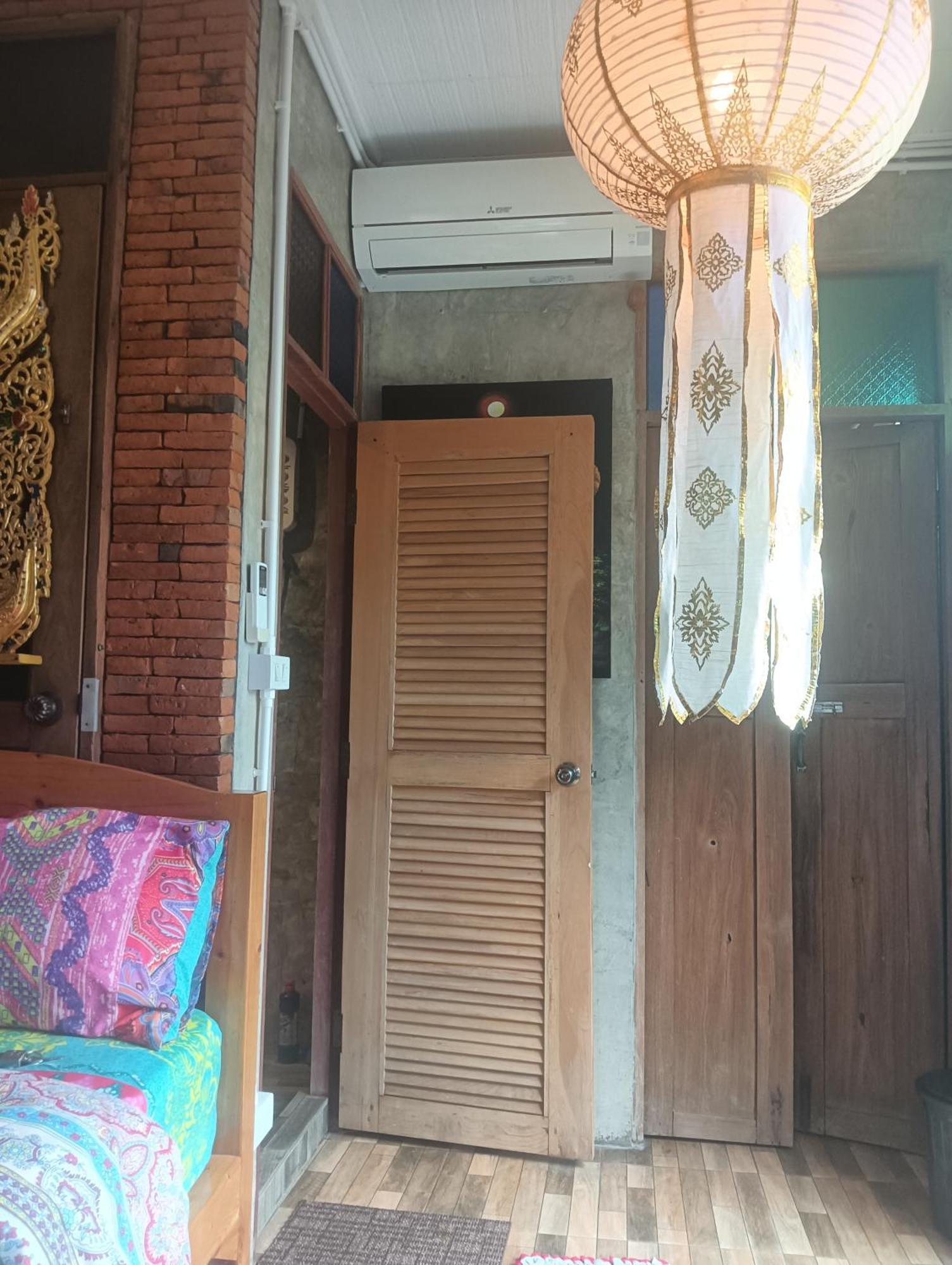 Huen Chiang Man Hostel (Adults Only) Чіангмай Екстер'єр фото