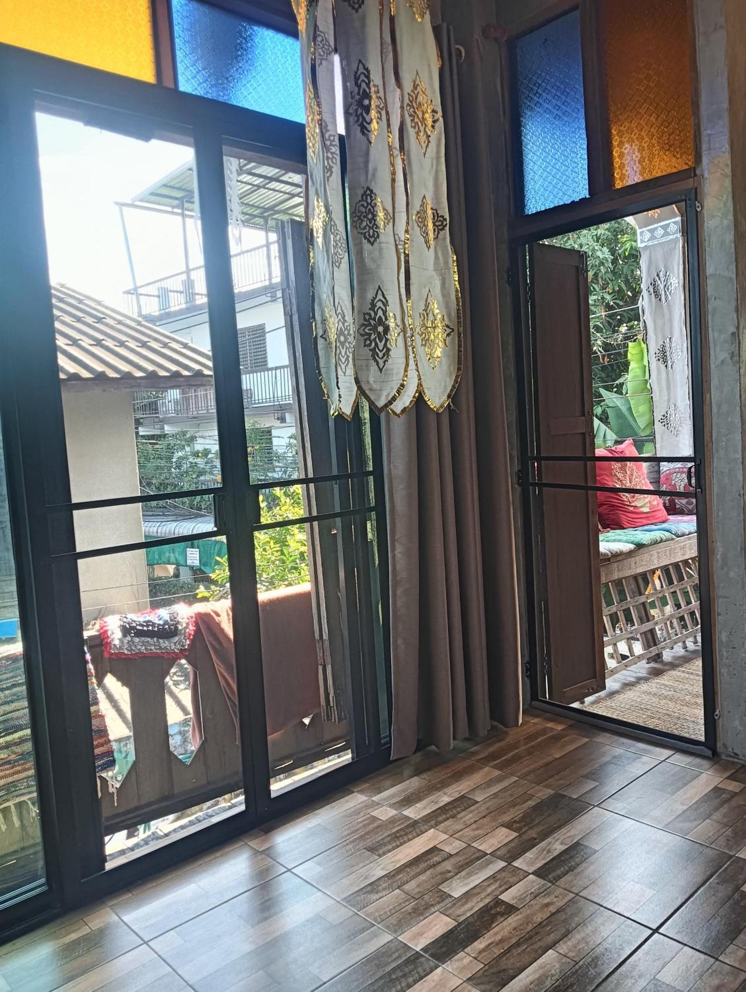 Huen Chiang Man Hostel (Adults Only) Чіангмай Екстер'єр фото
