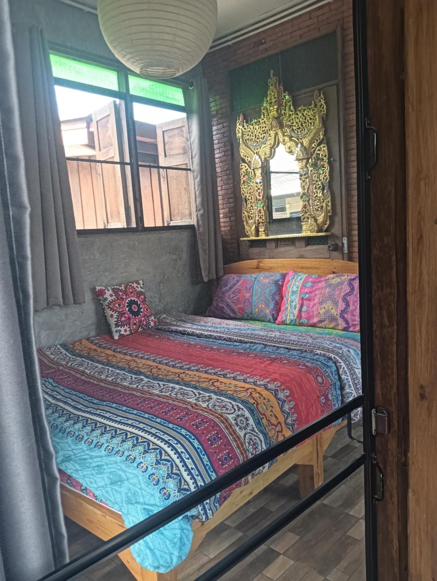Huen Chiang Man Hostel (Adults Only) Чіангмай Екстер'єр фото