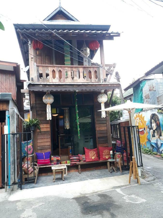 Huen Chiang Man Hostel (Adults Only) Чіангмай Екстер'єр фото